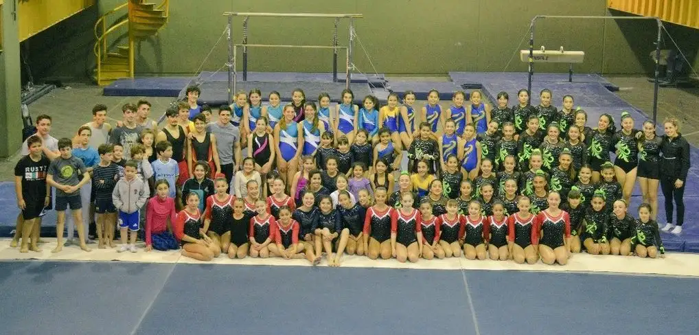 Federico Molinari y una exitosa clínica de gimnasia en Mar del Plata