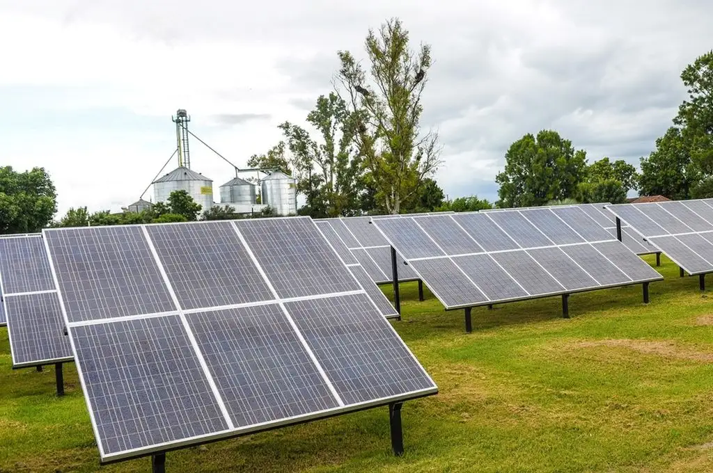 Se inaugura el primer tambo de energía autosustentable del país