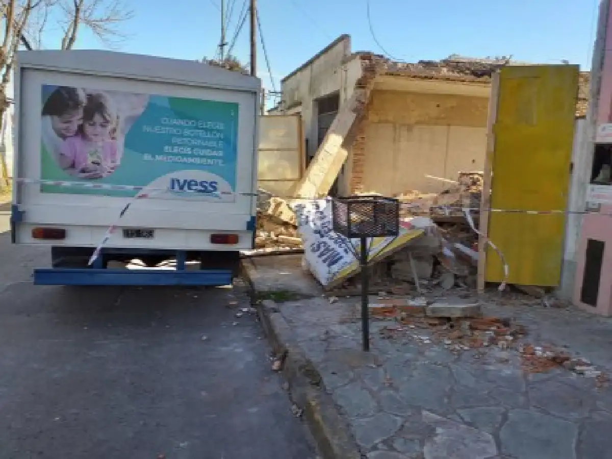 Murió un hombre al derrumbarse una pared en Buenos Aires 