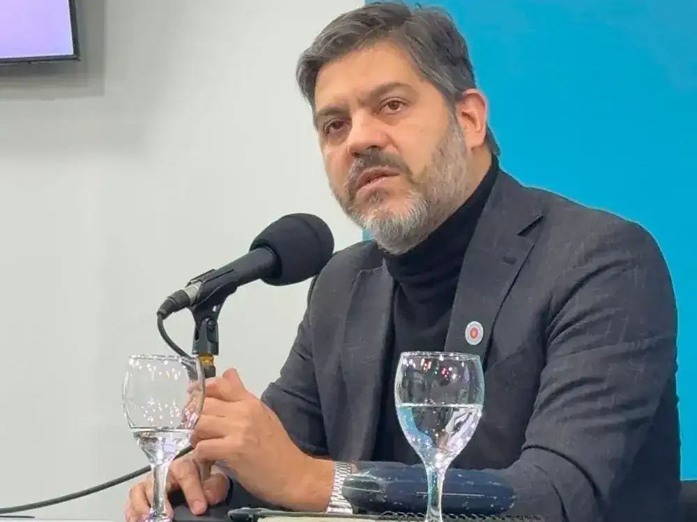 Carlos Bianco defendió la continuidad de la obra pública bonaerense y advirtió sobre la falta de recursos para ampliar la inversión.
