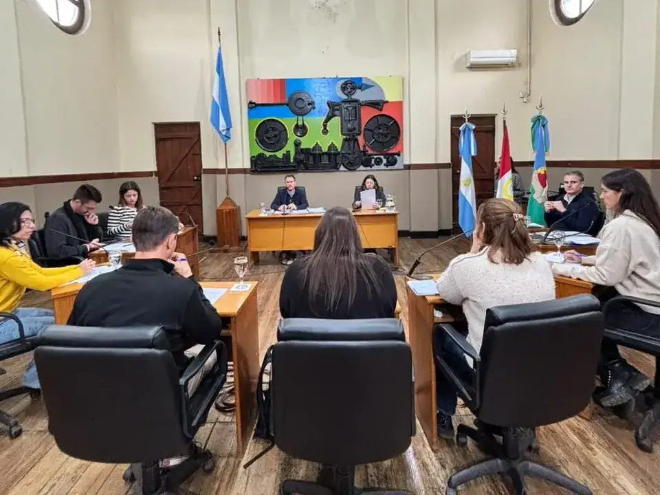 Ediles buscan educir el gasto político en la ciudad, apuntando a una mayor austeridad en la gestión pública.