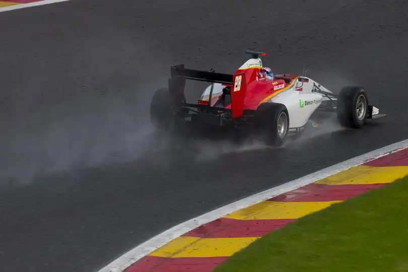 GP3: Siebert no pudo completar la primera final
