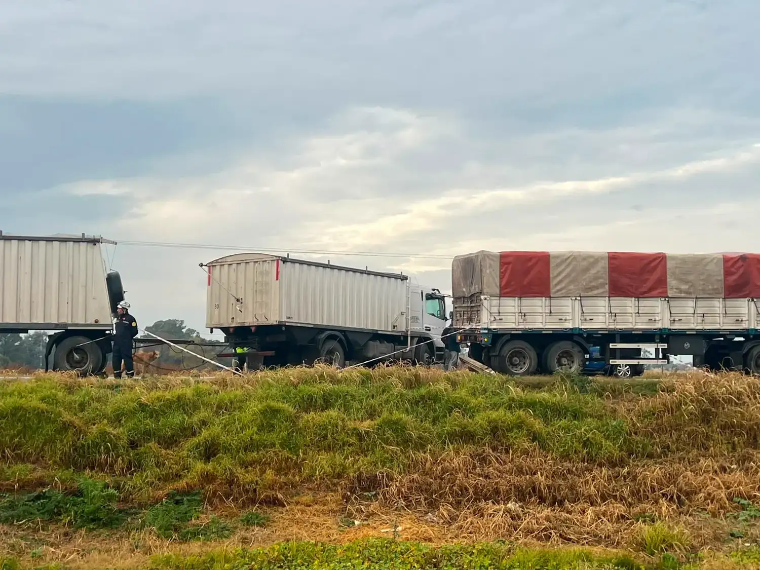 Solicitan testigos y material audiovisual para esclarecer un accidente ocurrido el 4 de junio en el kilómetro 634,5 de la ruta nacional 33, cerca de la VTV de Venado Tuerto.