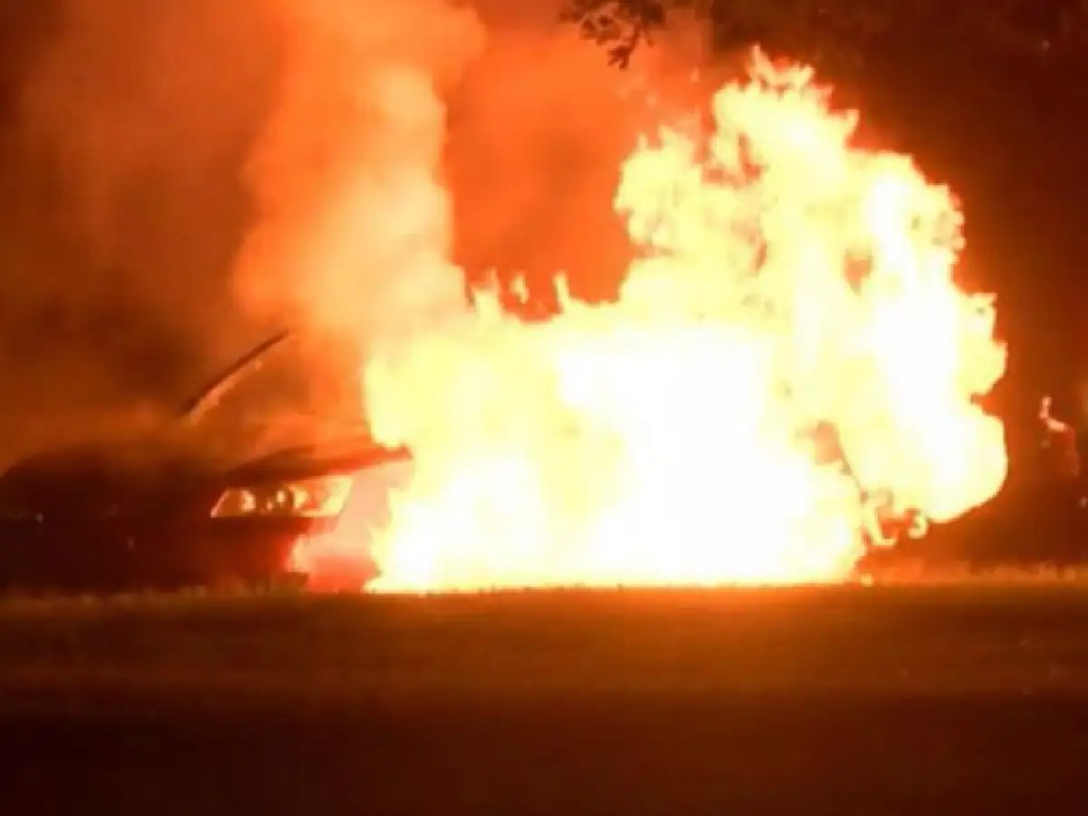 Dos mujeres lesionadas en Suardi al incendiarse el auto en que viajaban