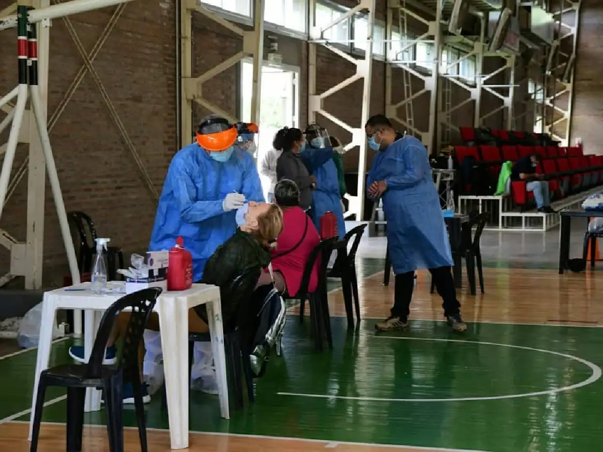  Morteros: este martes vacunan a personal de salud y docentes y habrá testeos masivos 