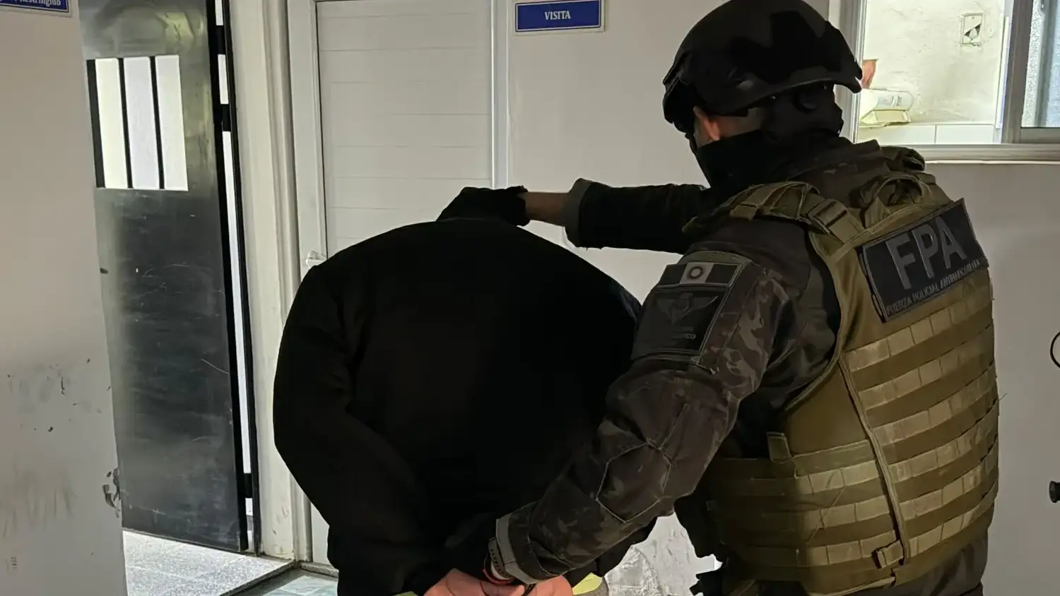 Detuvieron a tres personas por venta de drogas en Brinkmann: dos serían padre e hijo