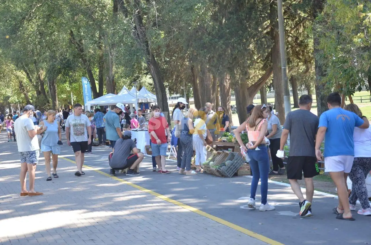 “Venite al Parque” ofreció patio de desayuno y un taller de panificación y pastelería