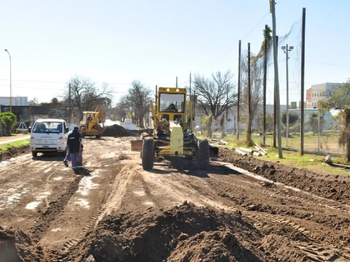 Iniciaron pavimentación de cruce de vías en barrio Hospital