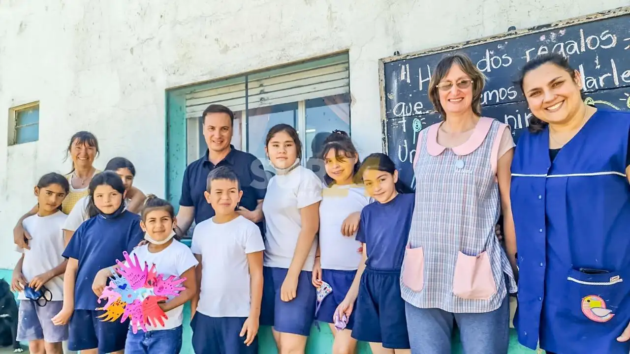 El senador Enrico gestiona para la escuela rural del “Empalme”