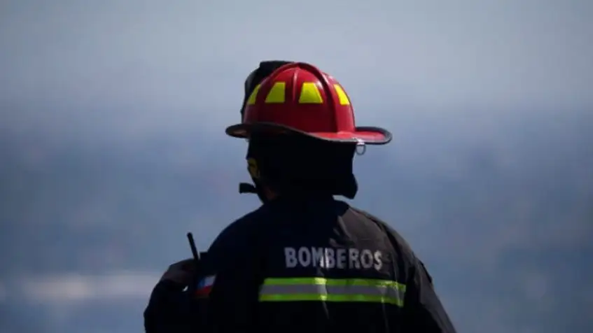 Gálvez: Bomberos recibirán un predio para construir su centro de entrenamiento
