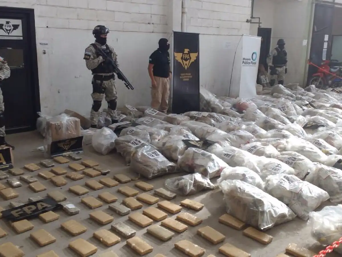 Queman 111 kilos de cocaína y 258 kilos de marihuana en Córdoba
