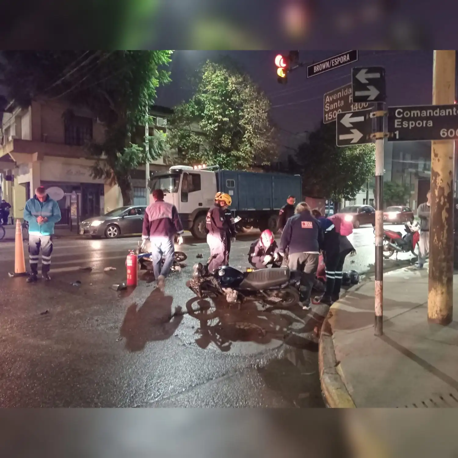 Choque de motos en Santa Fe y Comandante Espora - 2