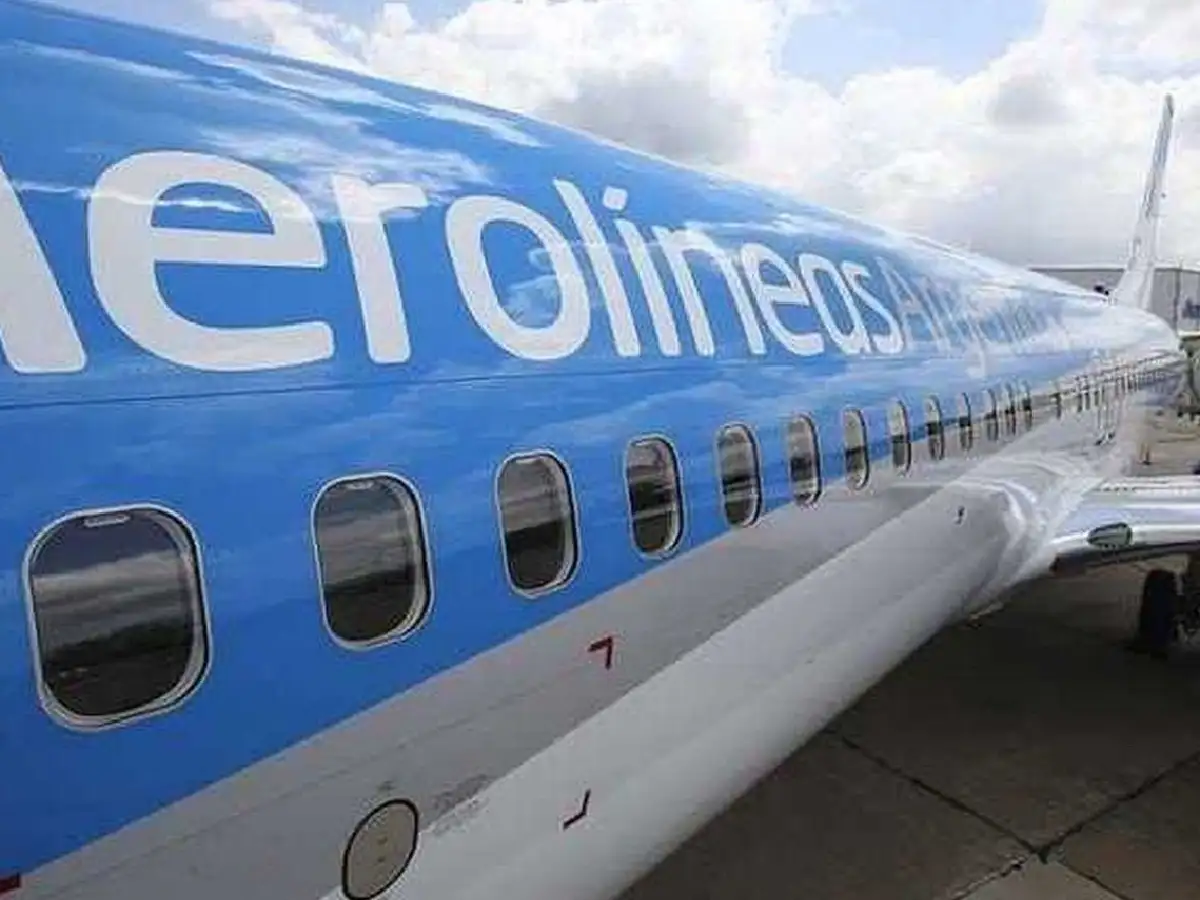 Postergan hasta diciembre los vuelos internacionales desde Aeroparque