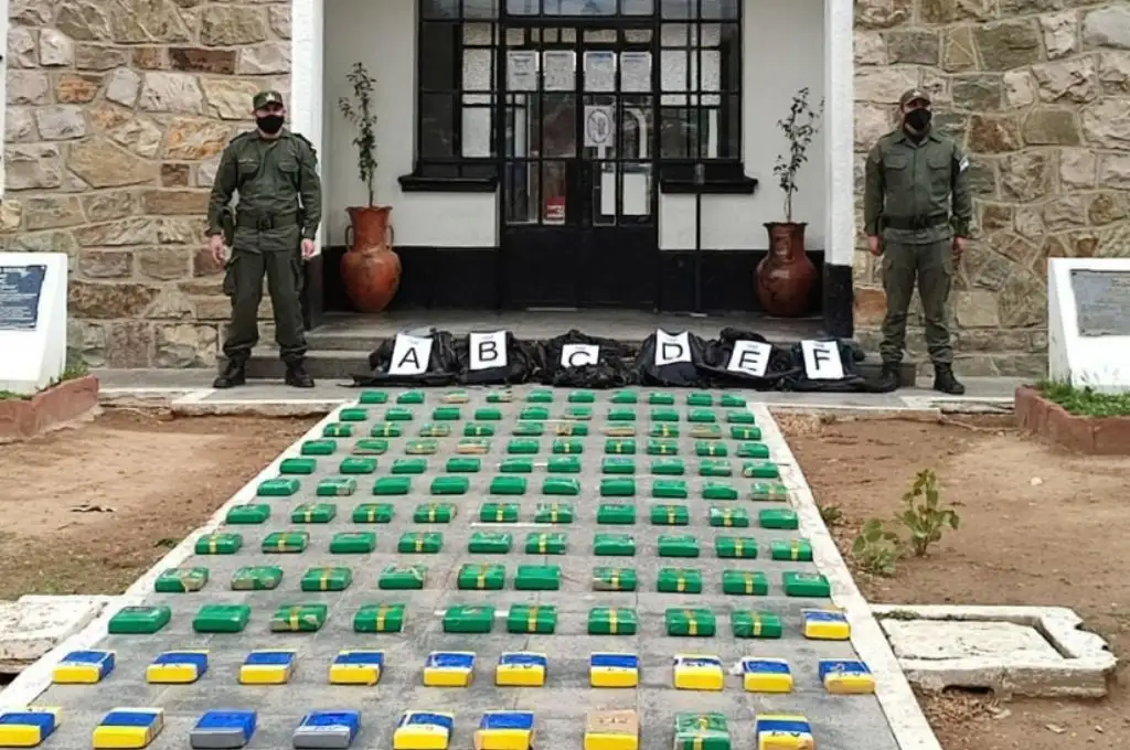 Detienen a dos personas con 123 kilos de cocaína en la Ruta 40