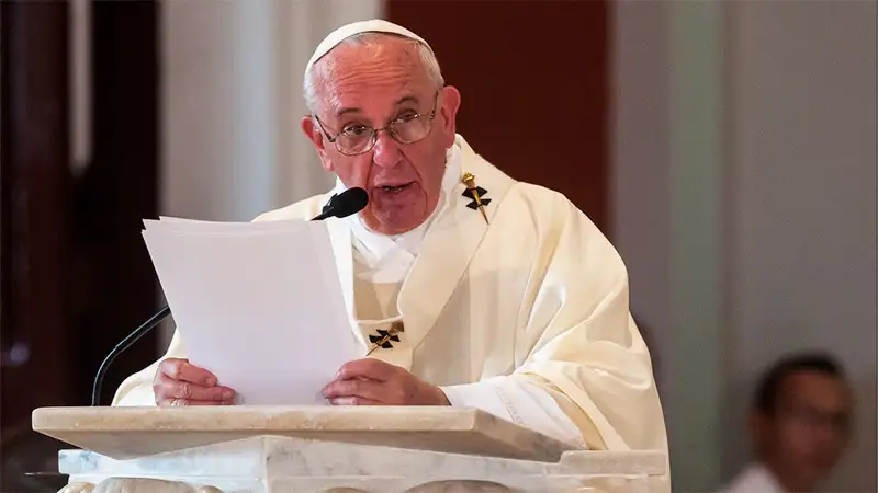 Francisco criticó que los inmigrantes “sean vistos como una amenaza por algunos gobernantes”