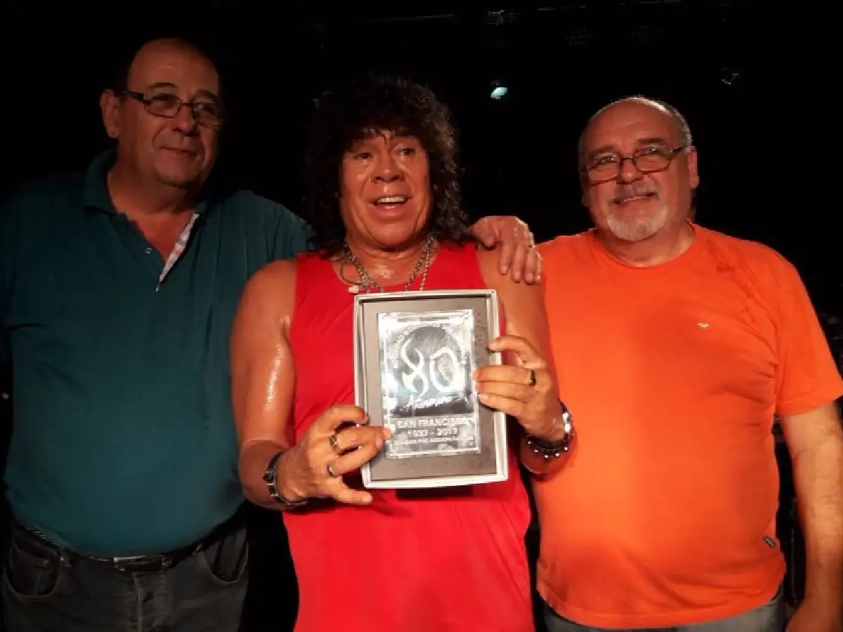 El "patio bailable" de Bomberos llevará el nombre Carlitos “La Mona” Jiménez 