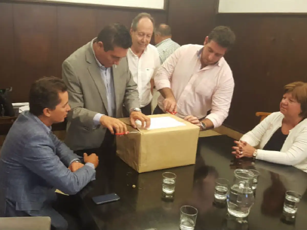 Cuatro oferentes para realizar obras cloacales en Las Varillas