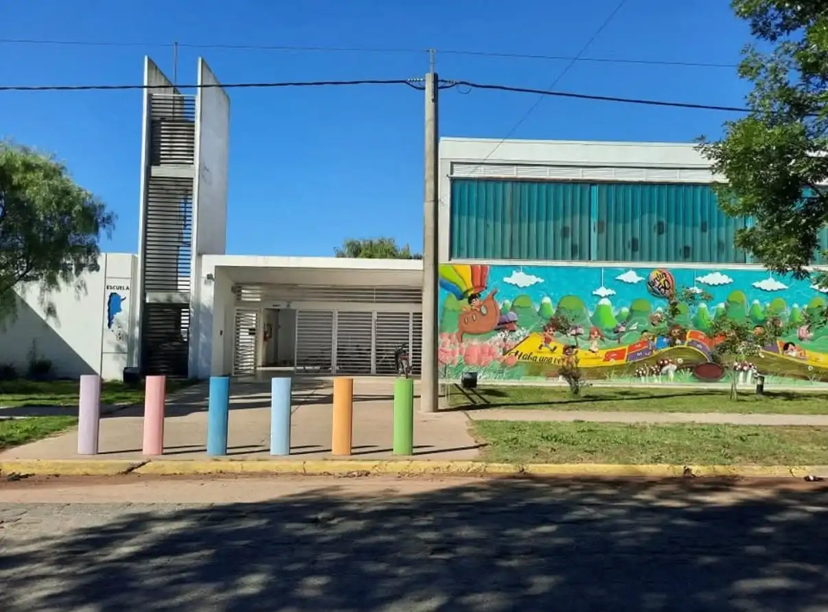 Escuelas Di Gregorio - 7