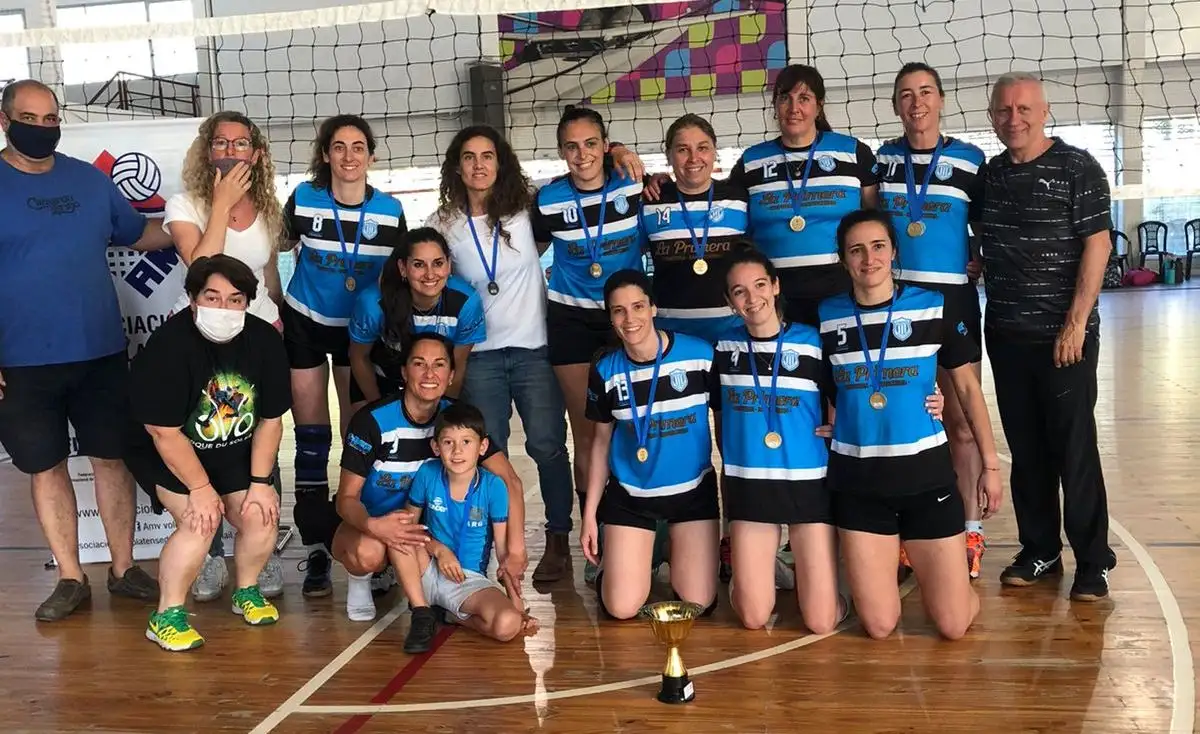 Unión es campéon de la Copa de Oro de Maxi Voley