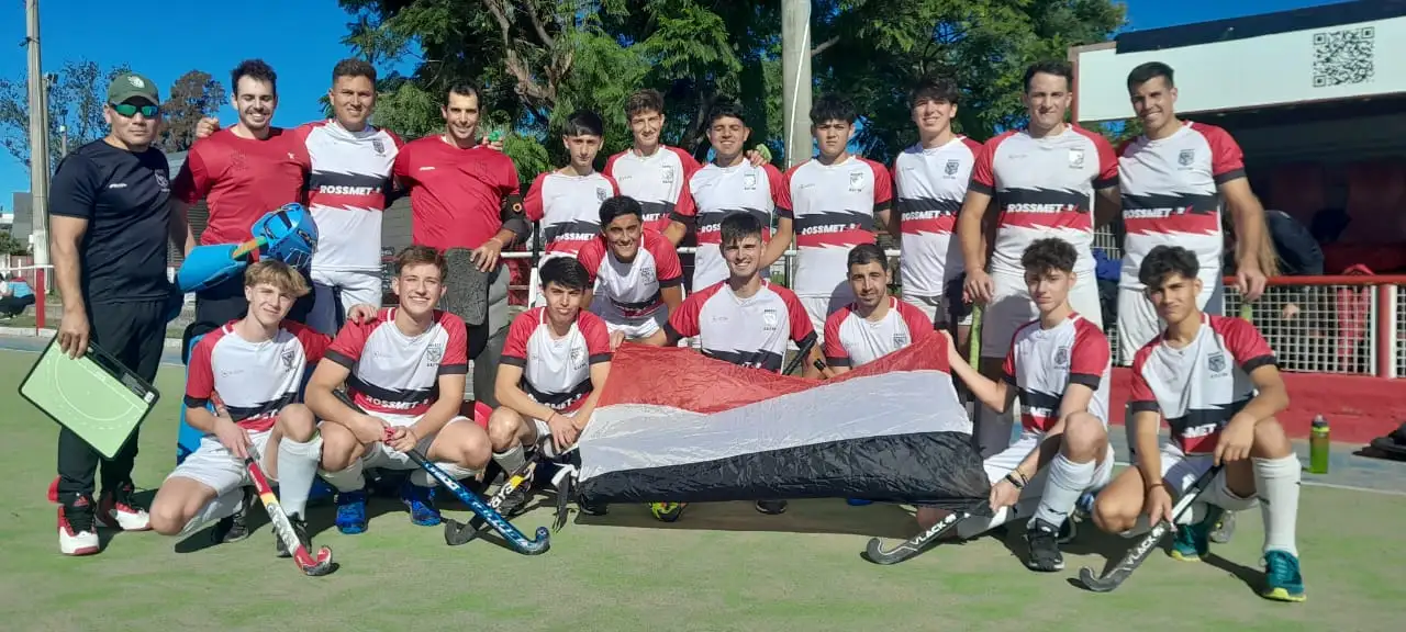 El equipo que representa a la ciudad hizo su presentación este jueves en Paraná.
