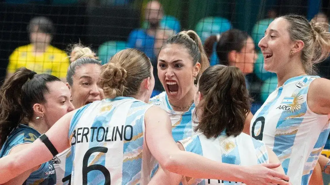 Las Panteras debutaron con triunfo