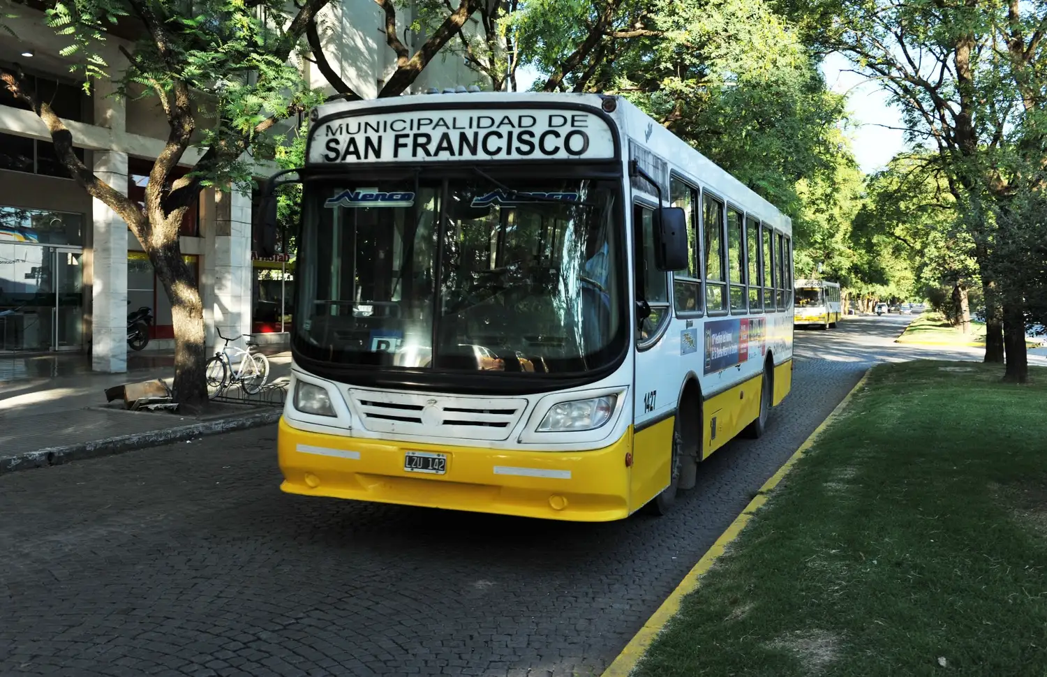 Desde el lunes, el transporte urbano funcionará con horario de verano