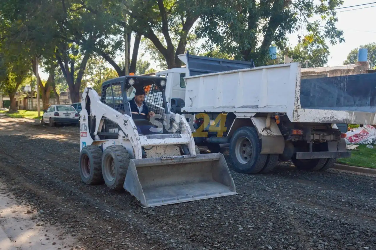 Perfilado y colocación de piedra en calles de calzada natural