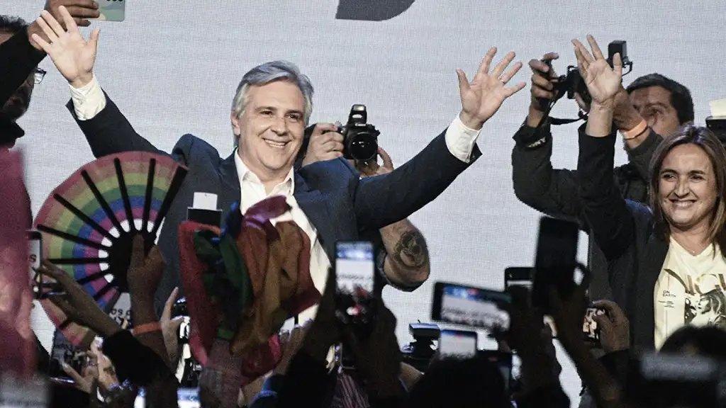 Llaryora sostuvo que “el 85% del subsidio nacional del transporte va al AMBA"