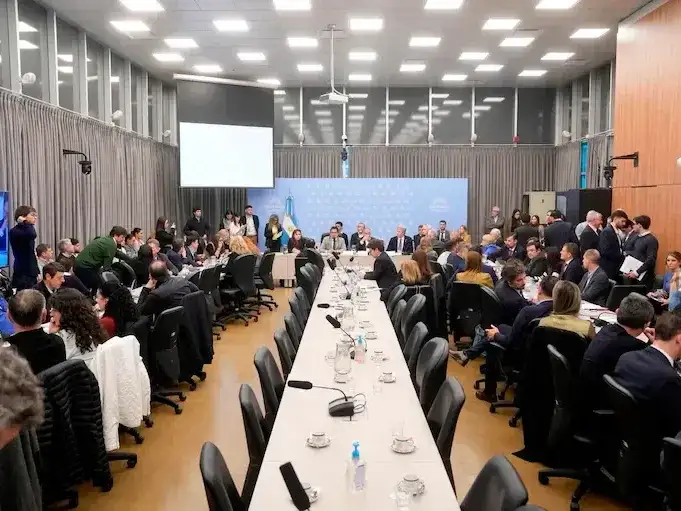 Diputados: LLA abre el debate sobre el endeudamiento familiar y la emergencia en discapacidad