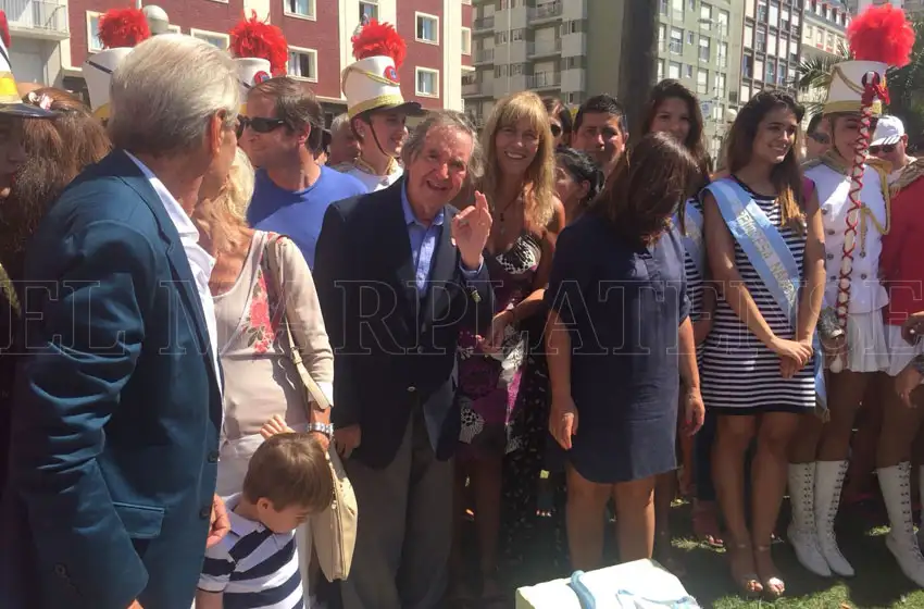 Homenajearon a Carlitos Balá: "No me lo olvidaré jamás"