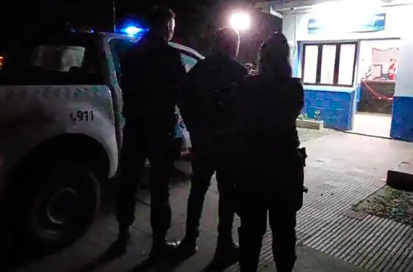 Lo atrapan en una obra en construcción tras romper el ingreso