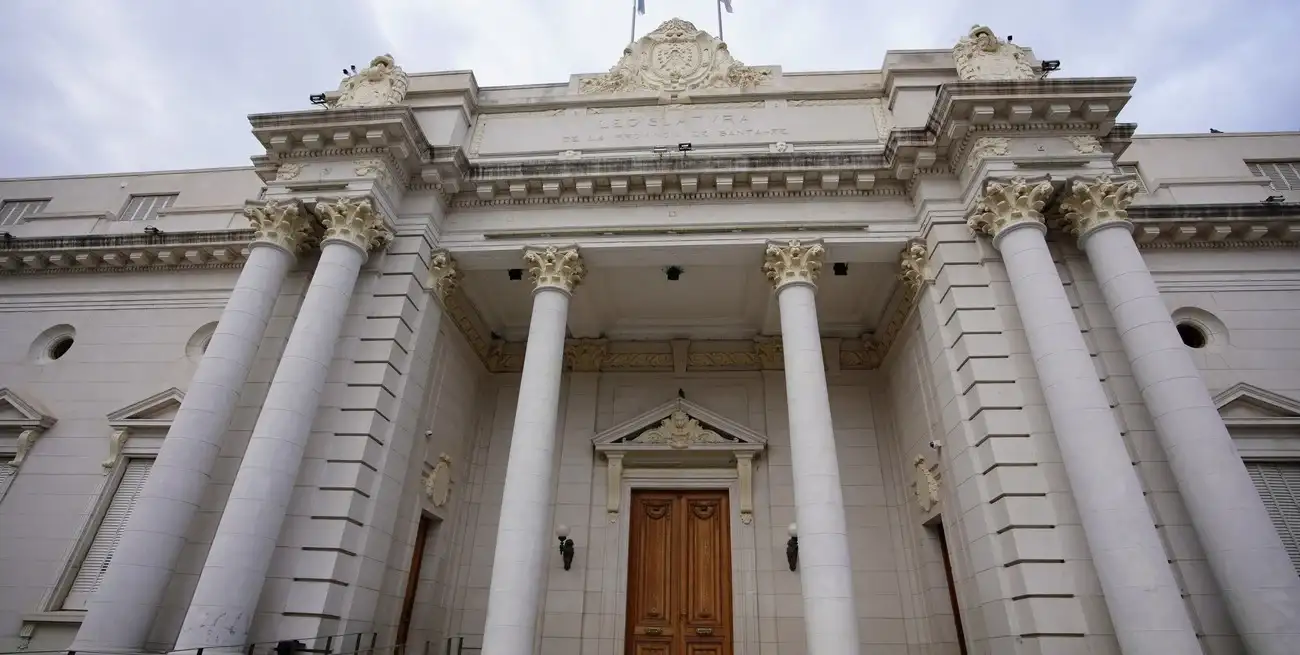 La Legislatura provincial tiene una jornada cargada de actividad. Crédito: Fernando Nicola