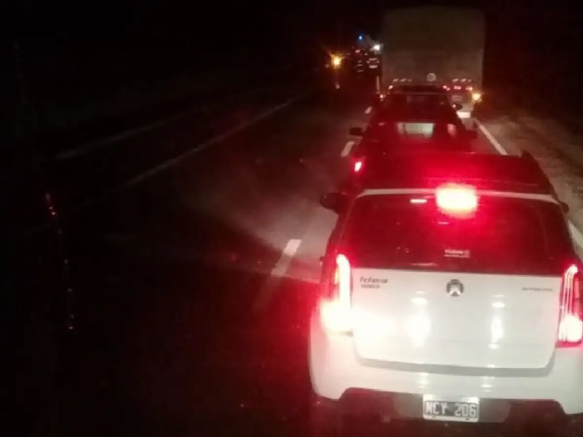 Arroyito: una persona murió tras chocar con un auto
