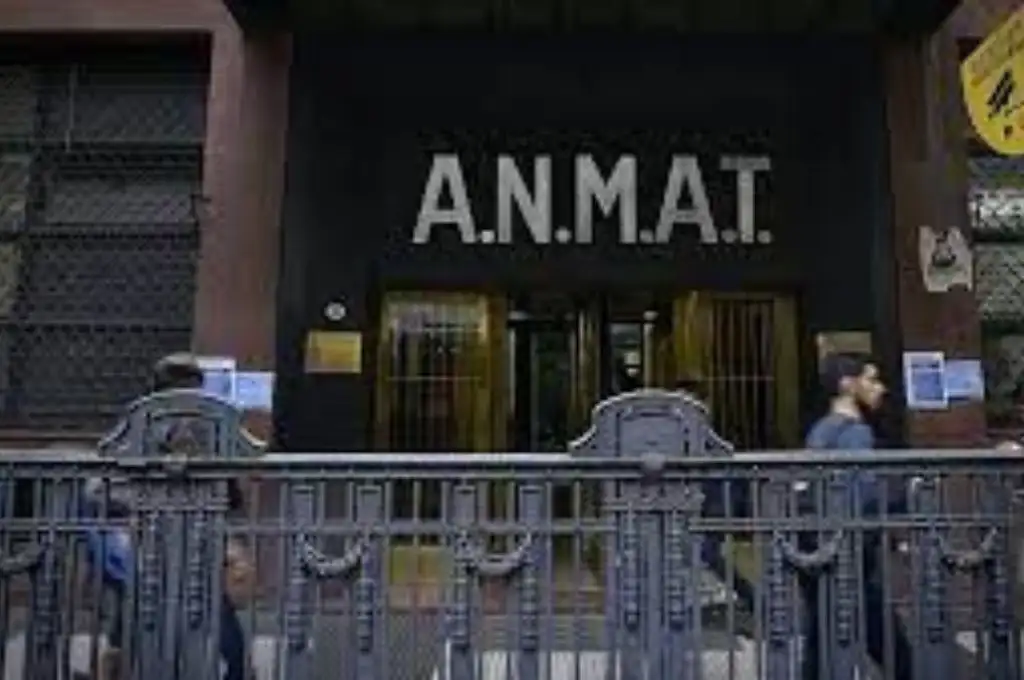 ANMAT prohibió la venta de varios alimentos y una serie de productos médicos