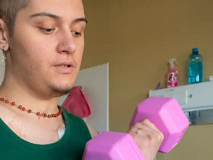 Según relató su familia, Thiago comenzó hace aproximadamente diez días con malestar, náuseas y vómitos.