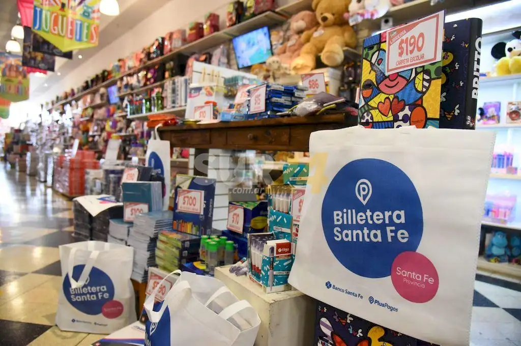 Se presentó la canasta escolar promocional con reintegro de Billetera Santa Fe