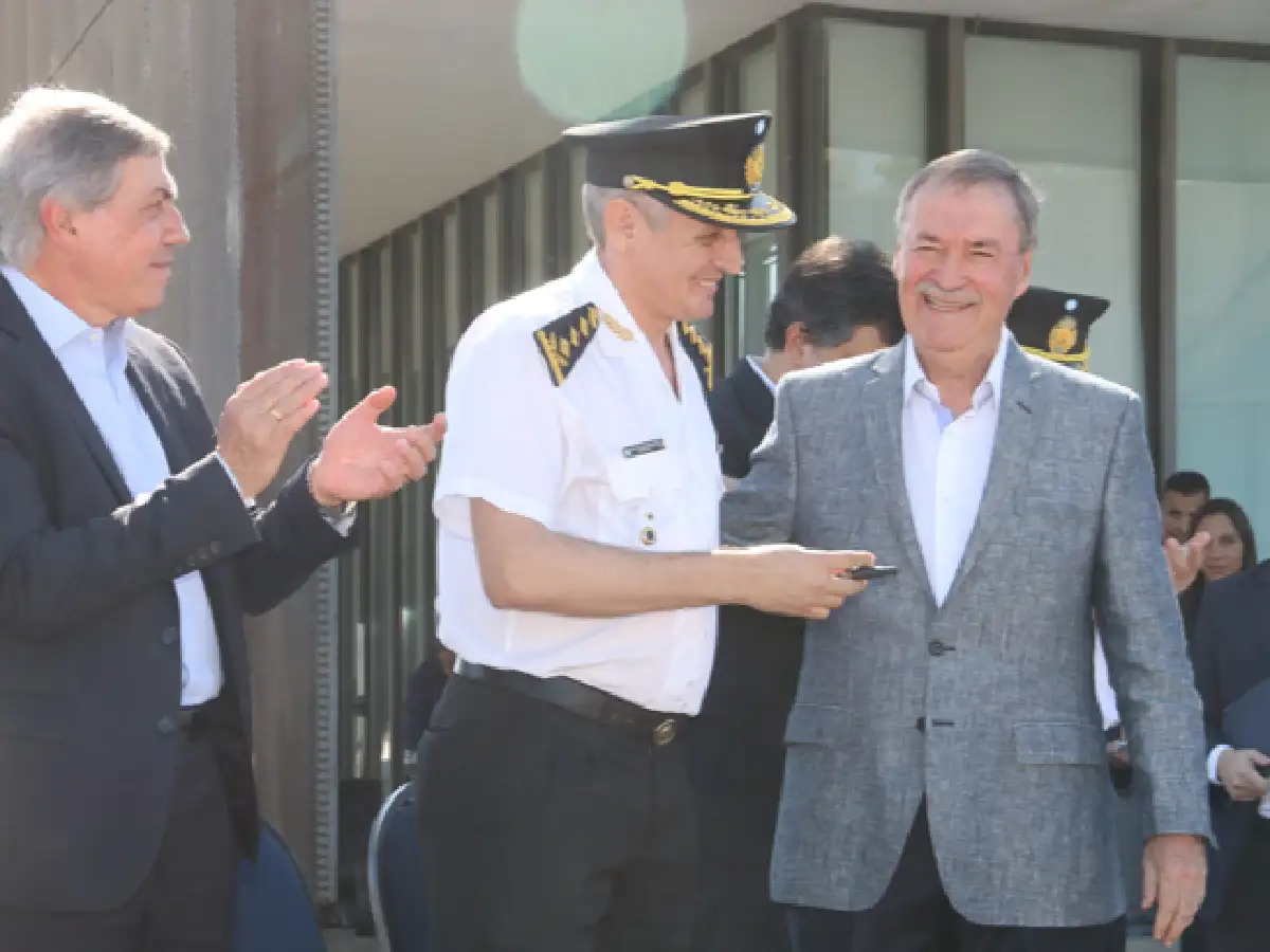 Schiaretti prometió impedir que "unos pocos" policías corruptos "manchen a la institución"