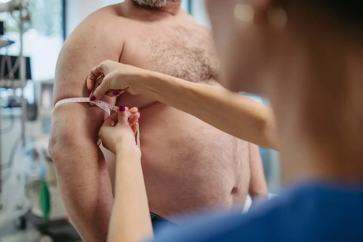 La obesidad ocasiona problemas cardíacos.