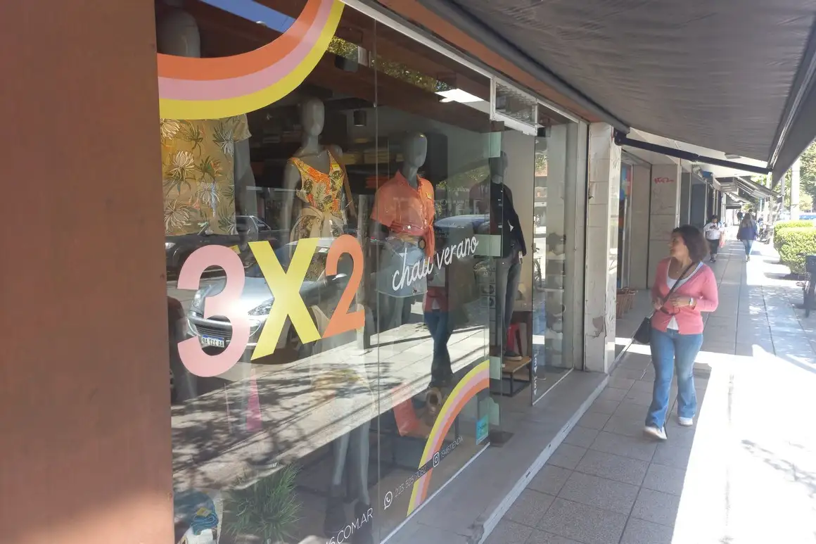 Los comerciantes trabajan con márgenes más chicos para contrarrestar la inflación.