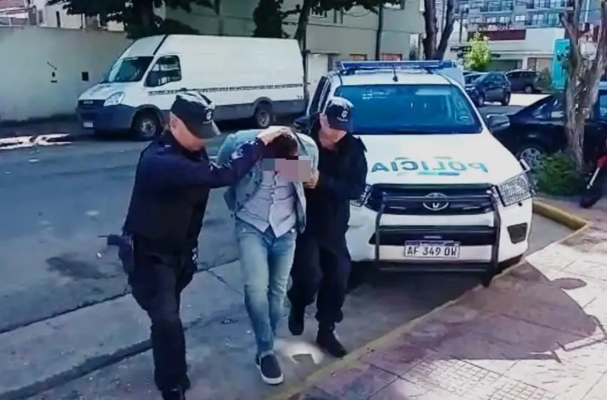 Las hizo todas: chocó una moto, quiso escapar, se negó a alcoholemia y buscó “coimear” a la Policía