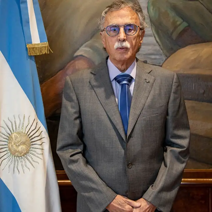 El Gobierno nacional analiza medidas para viajeros ante el presunto caso de peste neumónica