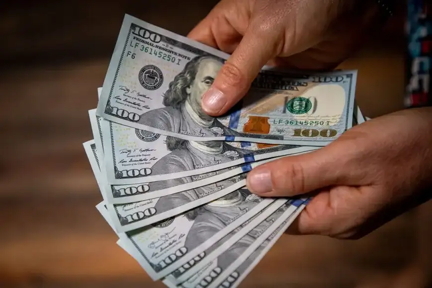 El dólar registró bajas en Provincia, ICBC e Hipotecario.
