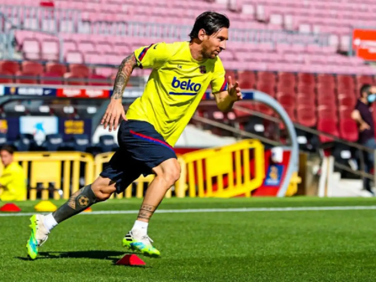 Messi se entrenó con el plantel del Barcelona