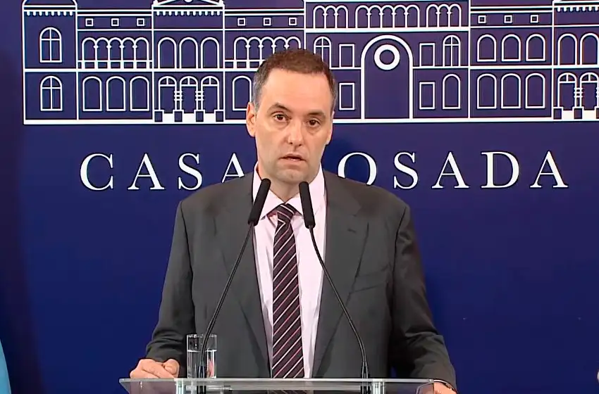 Adorni dijo que el paro "complica y es una pérdida de dinero para muchísimos argentinos"