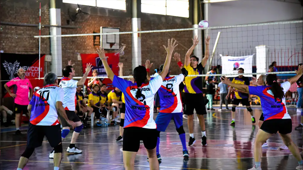 Alumni vivió un fin de semana intenso con el Newcom