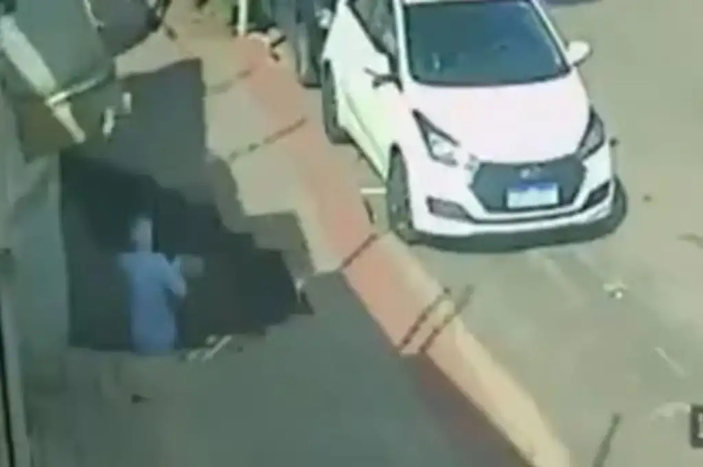 Cayó en un cráter
