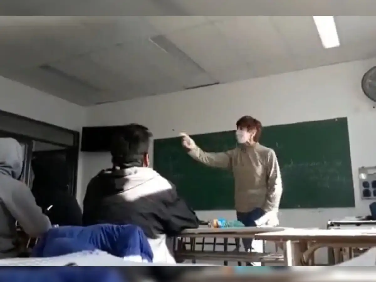Polémica por un video de una docente: increpó a un alumno por cuestionar al kirchnerismo