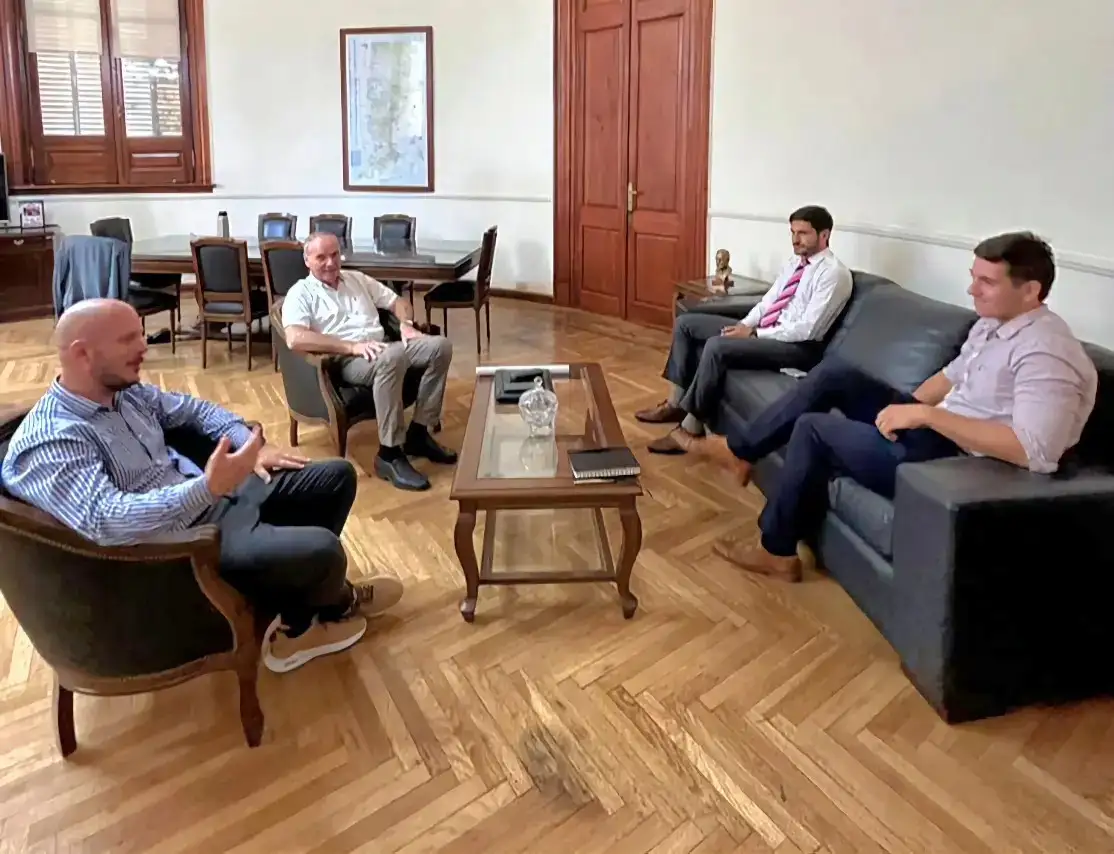 El intendente fue recibido en el despacho del gobernador Pullaro.