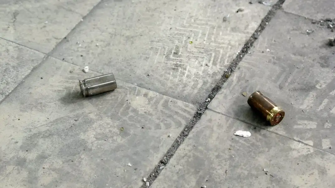Una madrugada de domingo agitada en Berisso.