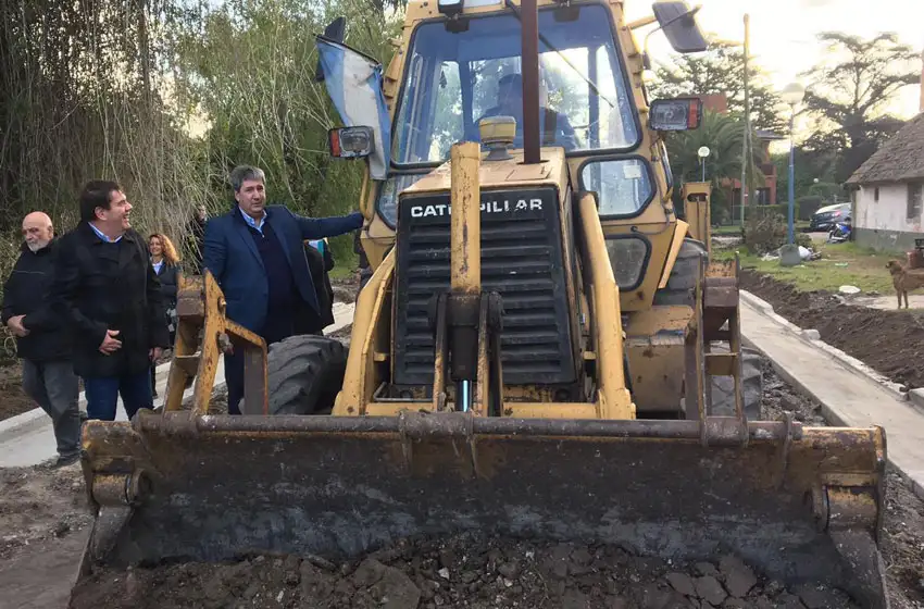 Provincia garantiza terminar las obras "en ejecución" en la ciudad